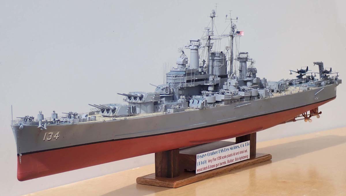 USS-Des-Moines-04