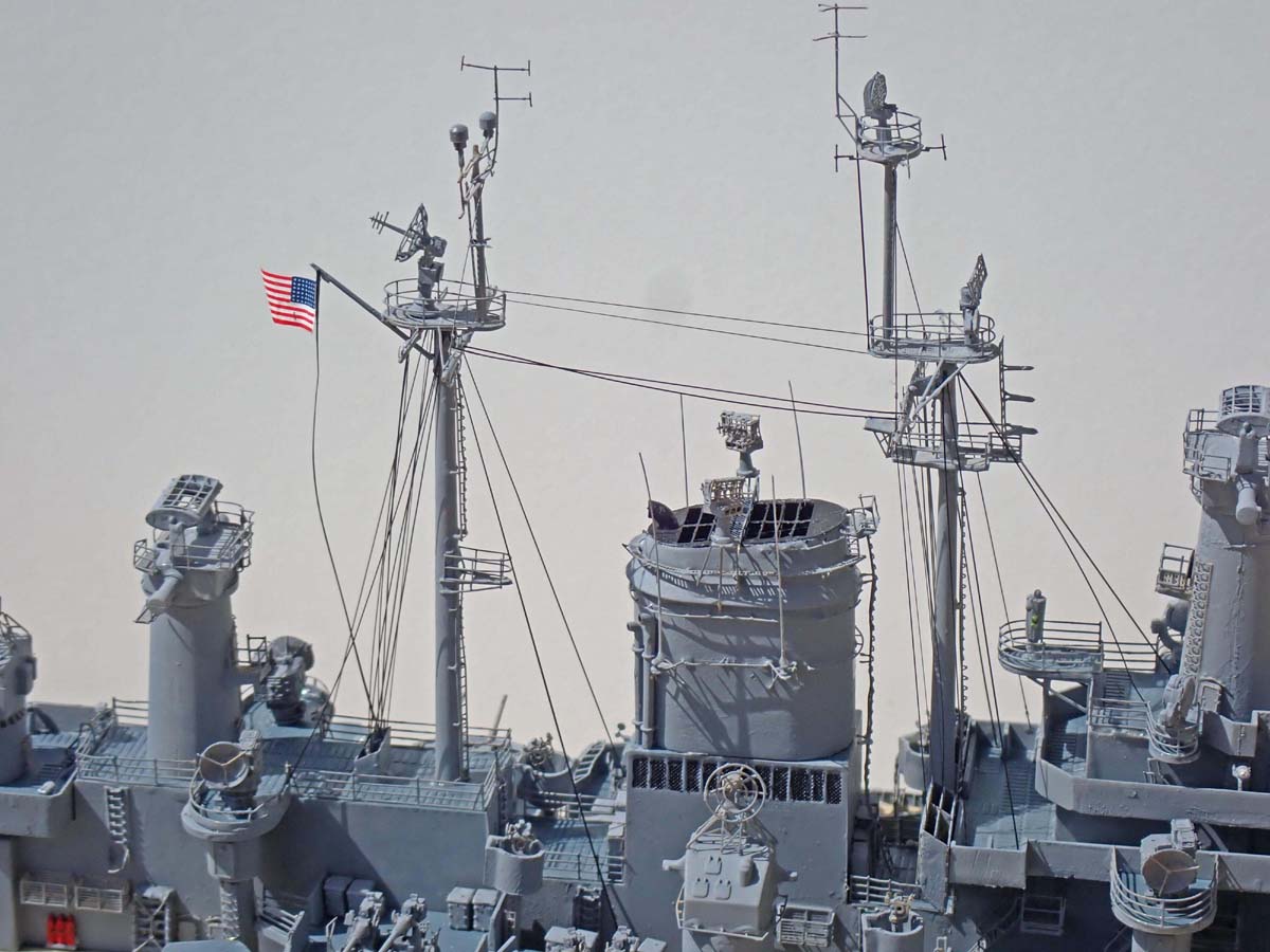 USS-Des-Moines-15