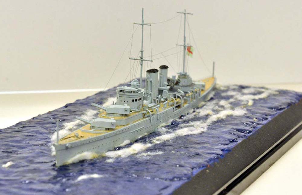 HMS-Exeter_02