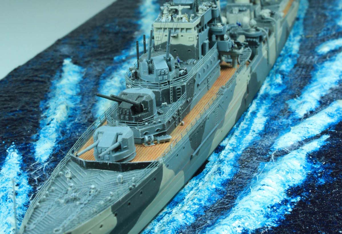 HMS-Naiad-002