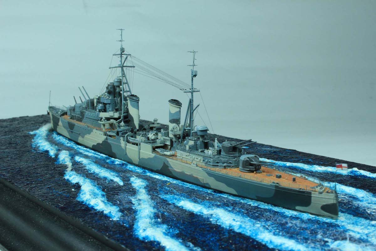 HMS-Naiad-010