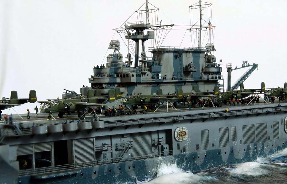 http://www.modelshipgallery.com/gallery/cv/cv-08/350-kk/cv8-11.jpg