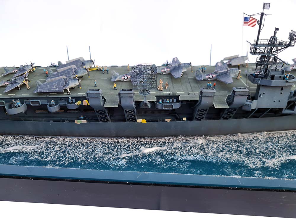 USS_Independence_CVL22_08