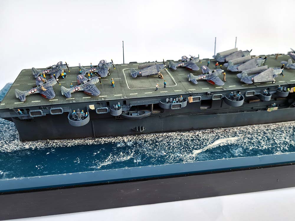 USS_Independence_CVL22_09
