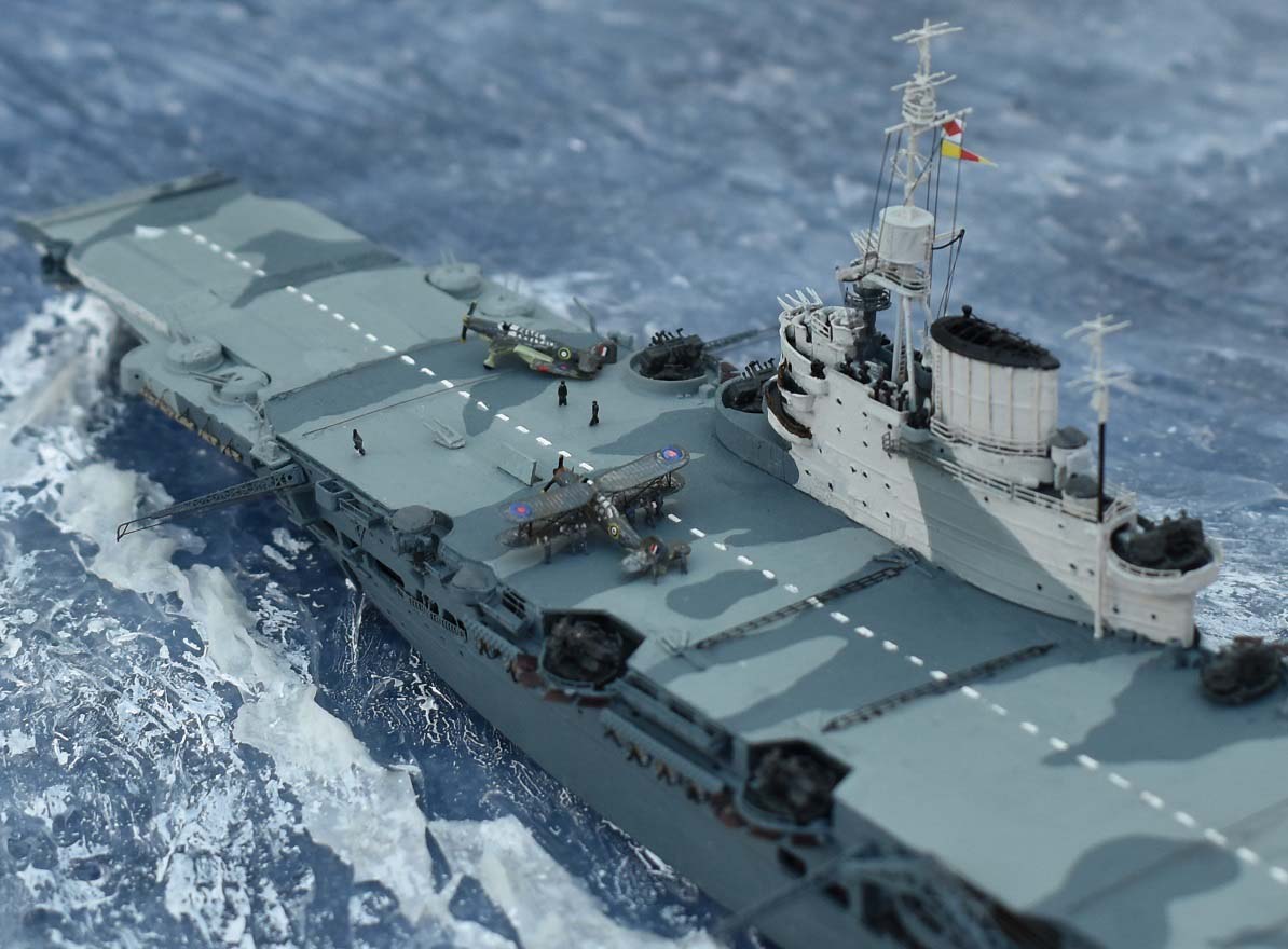 HMS-Victorious_08