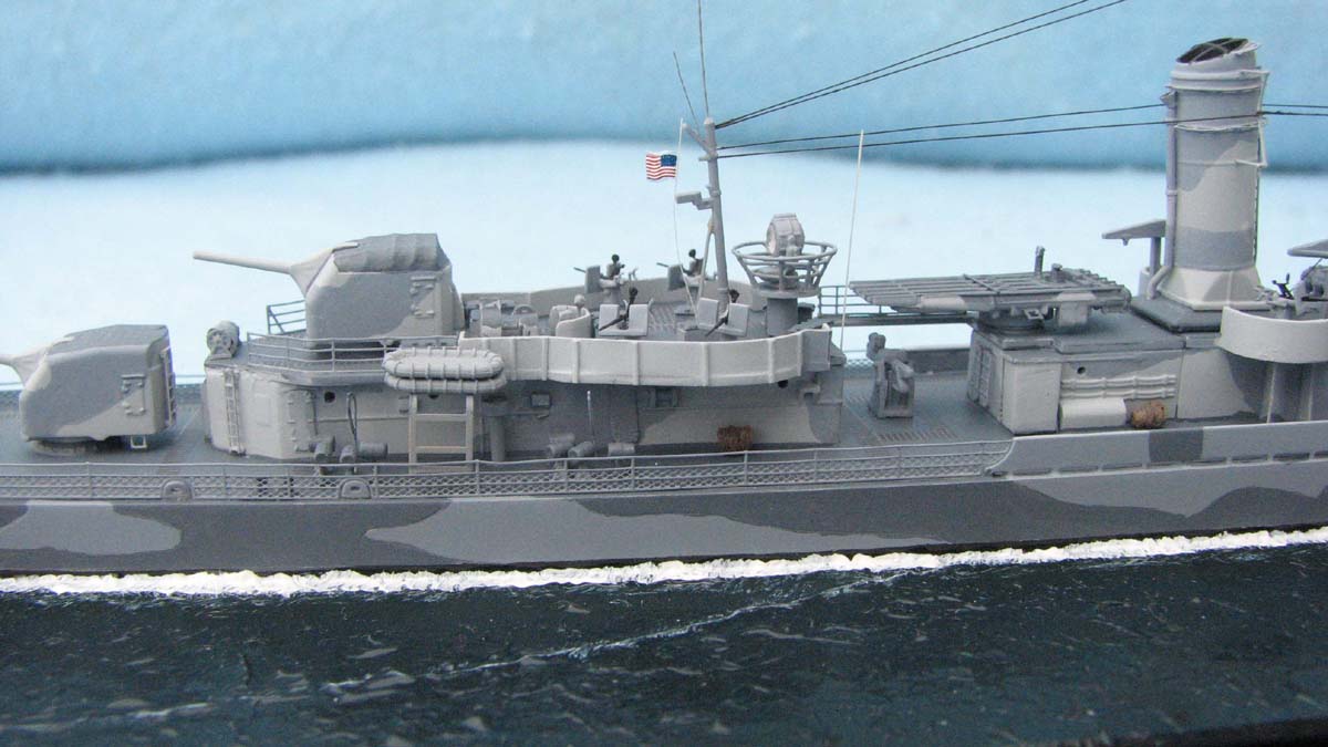 USS-Monssen-013