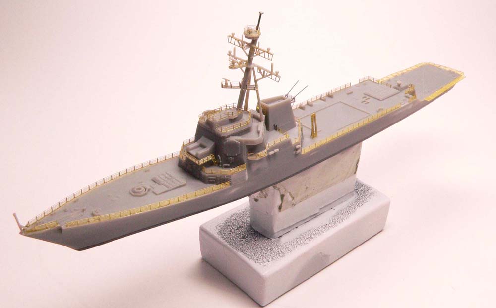 USS-Benfold-DDG-65-03