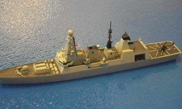 HMS-daring.-2
