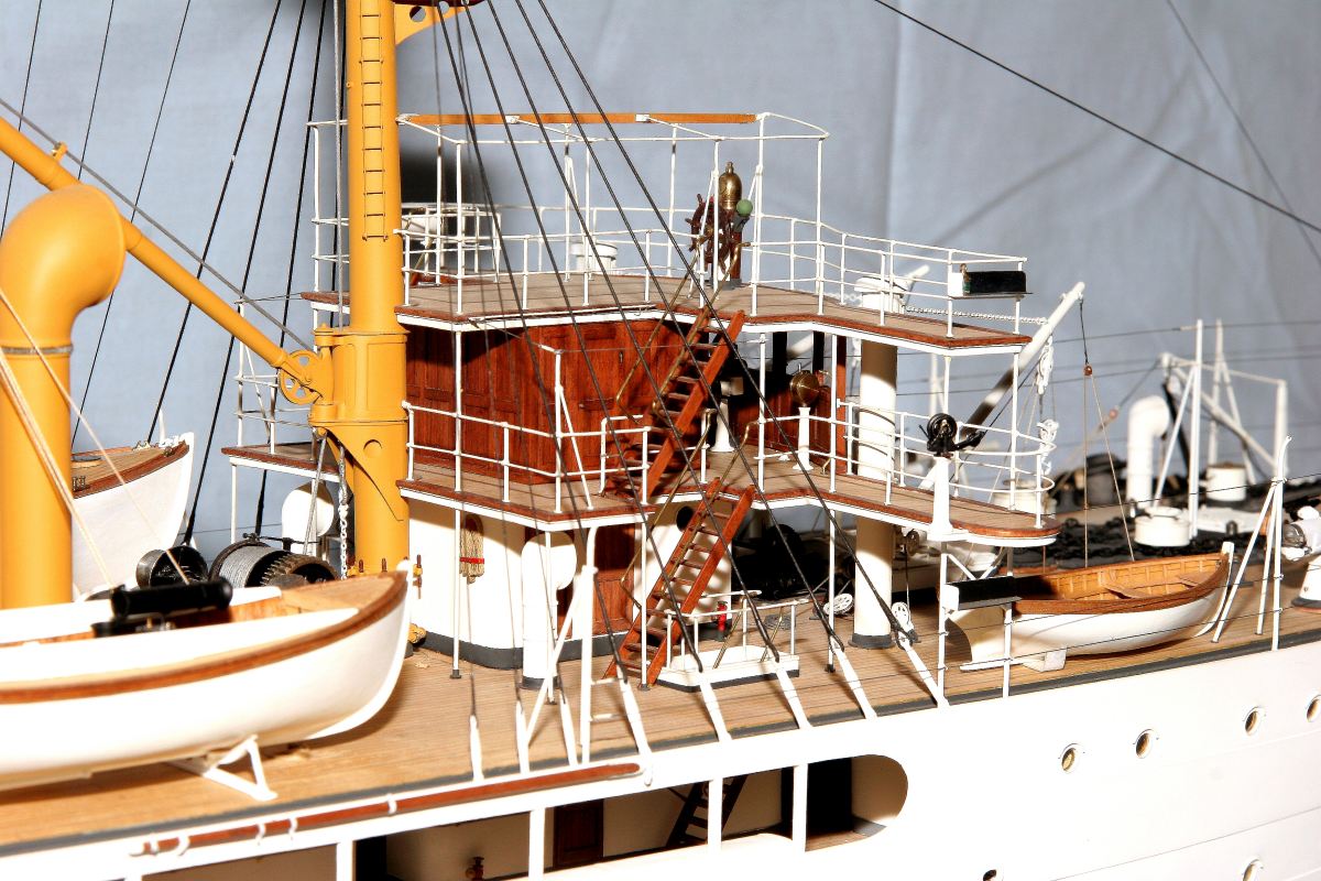 ADMIRAL_MAGNAGHI_010