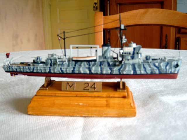 ビンテージモデル1/400 German WWII M24Minesweeper（Pin page）
