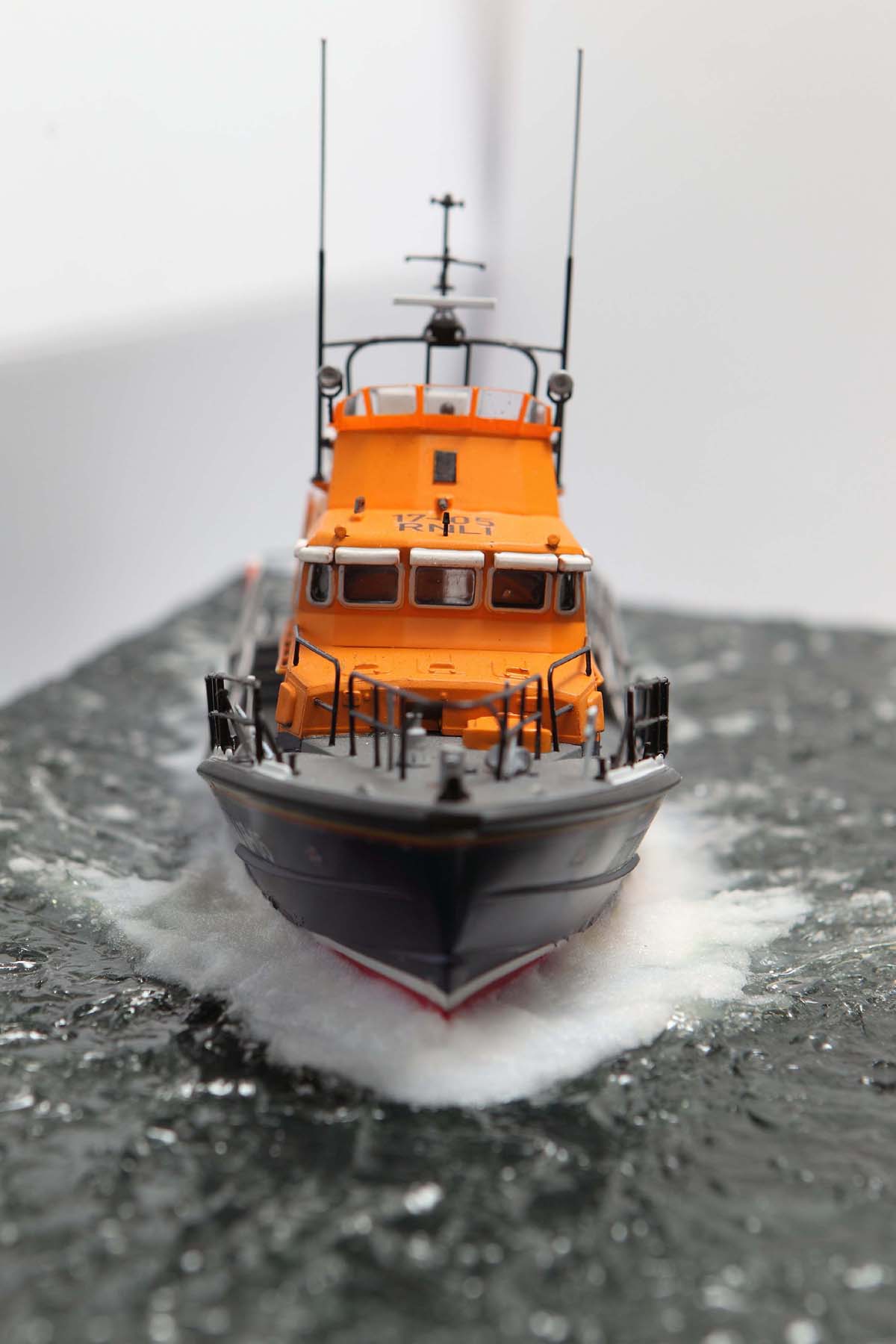 Severn-Class-Lifeboat-016