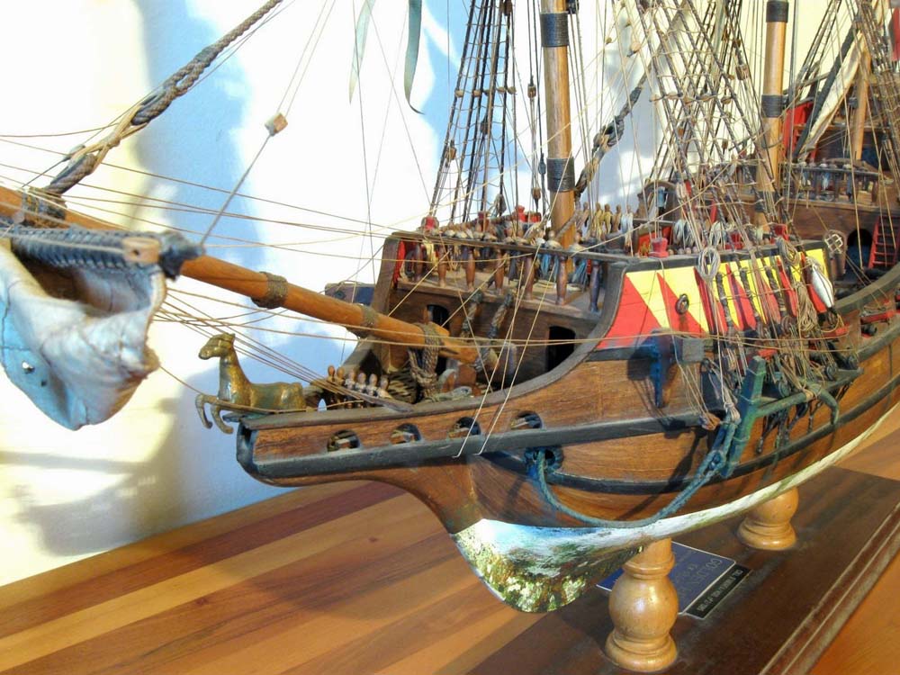 GoldenHind_03
