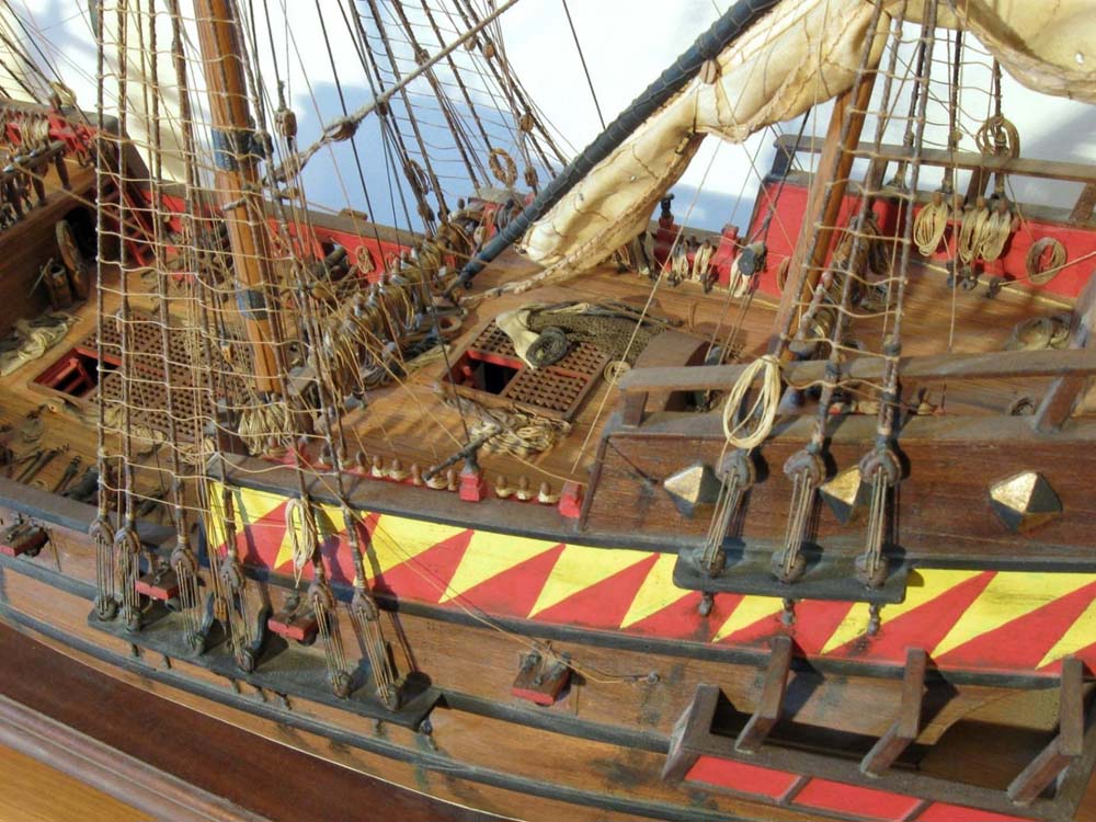 GoldenHind_06