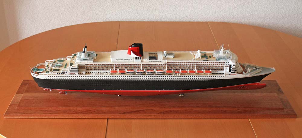 QM2_Revell_Platinum_03