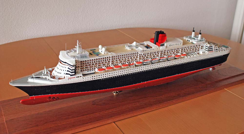 QM2_Revell_Platinum_04