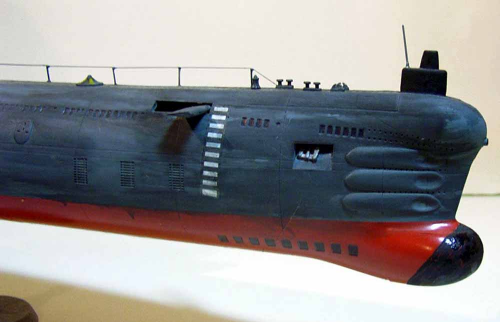 http://www.modelshipgallery.com/gallery/ss/ru/romeo-144-us/romeo-03.jpg